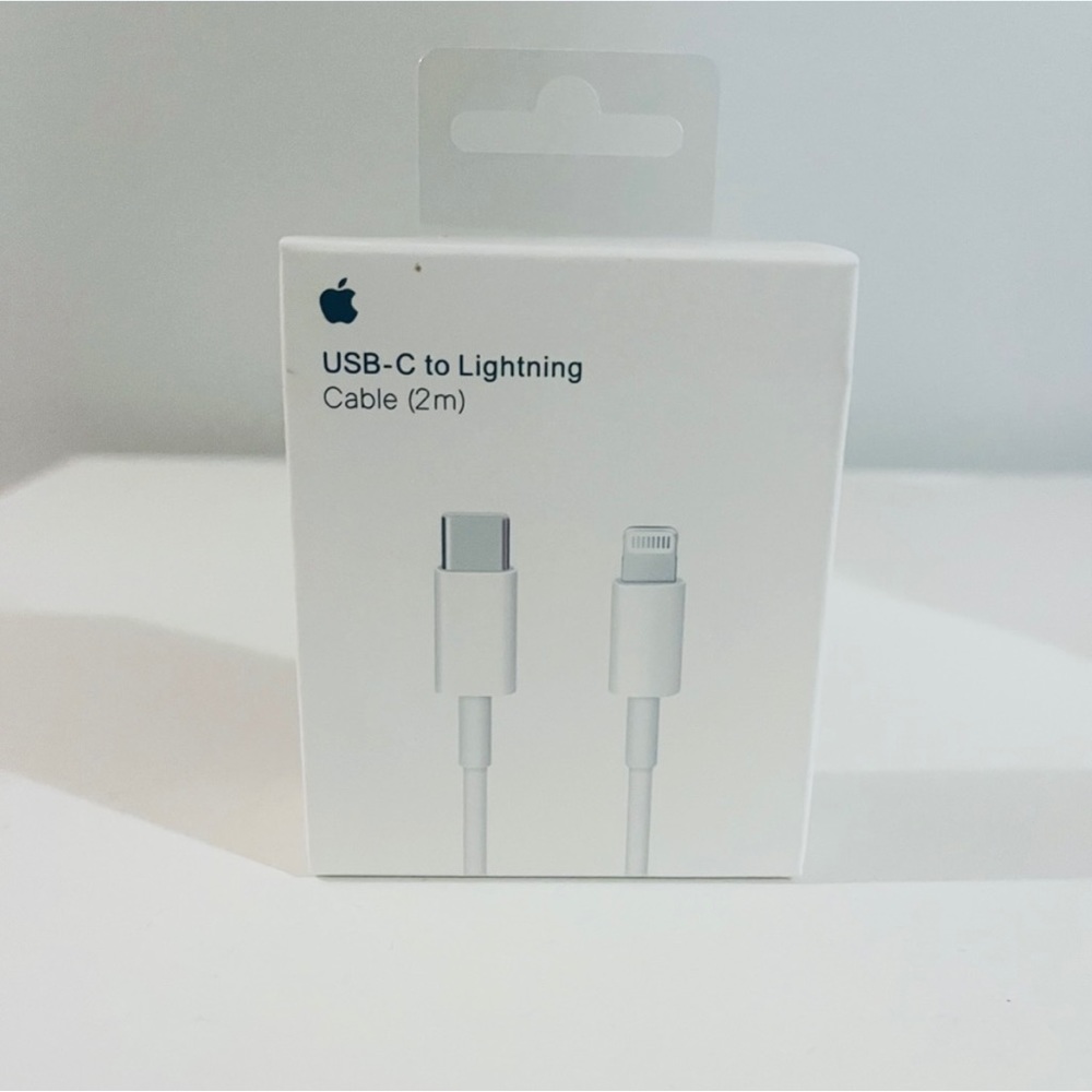 Apple USB-C to Lightning Cable 2m (6.6FT) Sealed